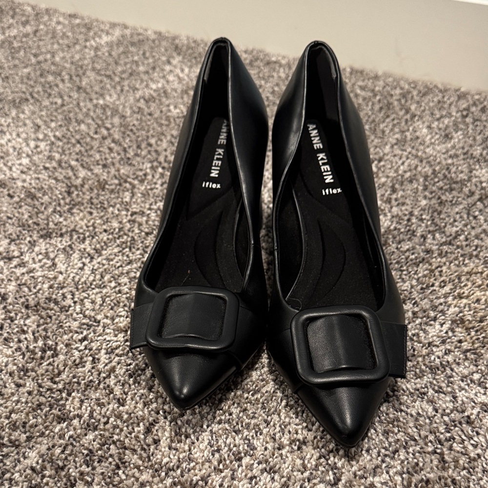 Anne Klein Black Pointed Toe Buckle Heels
